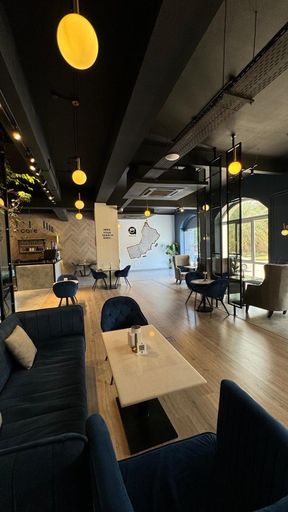 Gulf Crown Hotel Apartment Сиб Екстериор снимка